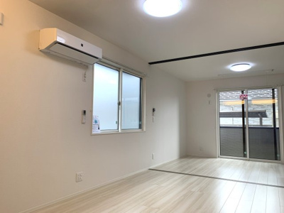 【居間・リビング】 | ベルフィーユⅡ | LDK10.7帖