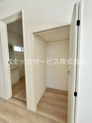 【収納】 | 榛原郡吉田町住吉 12期 新築一戸建て 3号棟 | キッチン横の収納