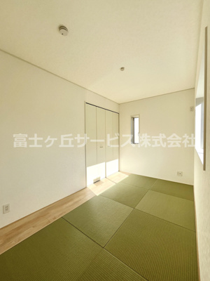 【和室】 | 榛原郡吉田町住吉 12期 新築一戸建て 3号棟 | LDK横の和室5帖