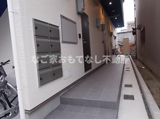 【エントランス】