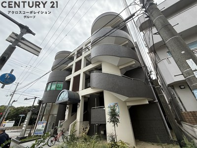 エレベータ完備・駐輪場あり