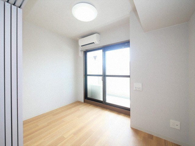 Ｒｅ－ｂｅ東三国の洋室