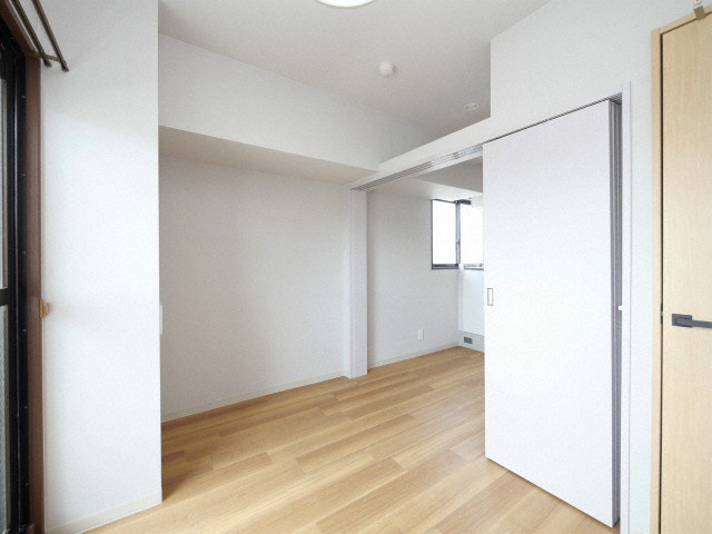 Ｒｅ－ｂｅ東三国の洋室