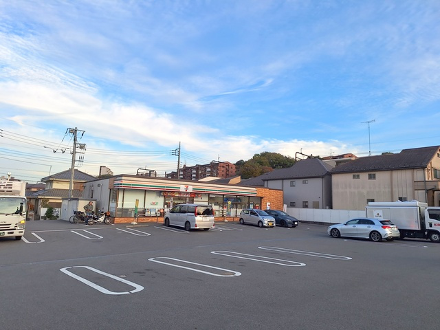 コスモメゾンⅠの周辺|セブンイレブン多摩貝取大通り店