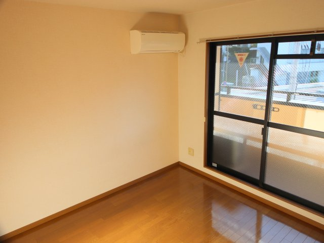 メルベーユ生駒の居間・リビング