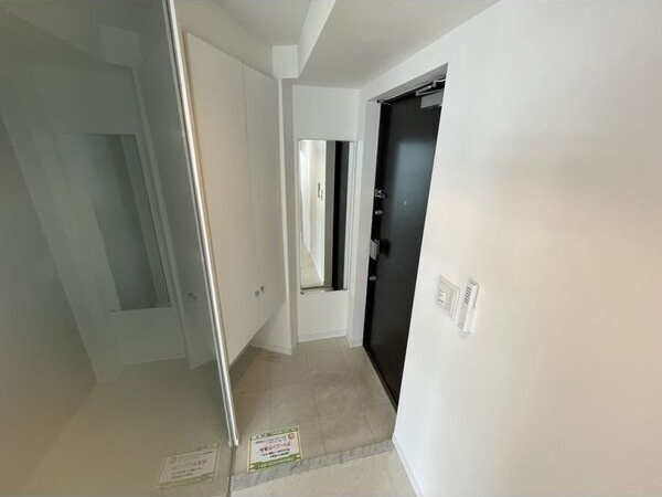 リエス東別院の玄関