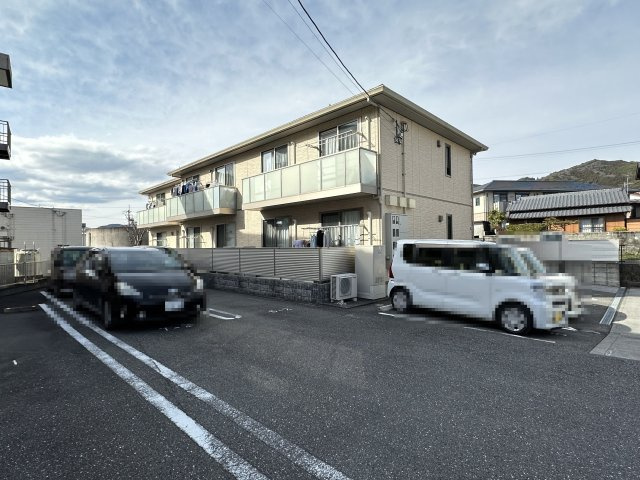 シャーメゾン ラディアの外観