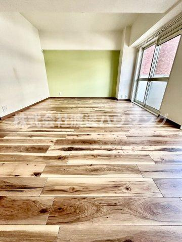 第1星栄ハイツの居間・リビング