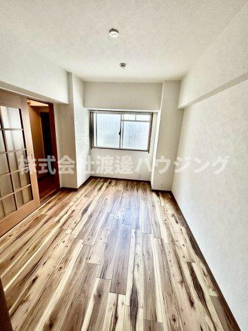 第1星栄ハイツの居間・リビング