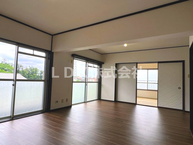 【居間・リビング】 | ドリス上福岡 | LDK16帖