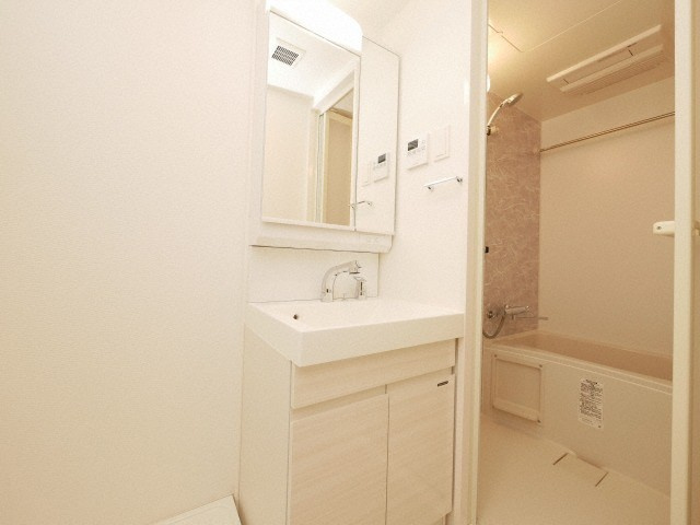 S-RESIDENCE堺筋本町Unoの洗面所