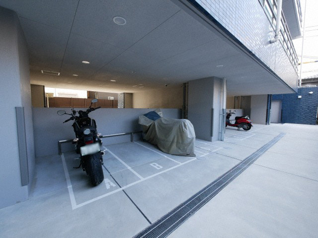 プレサンスOSAKA DOMECITYビーツの駐車場