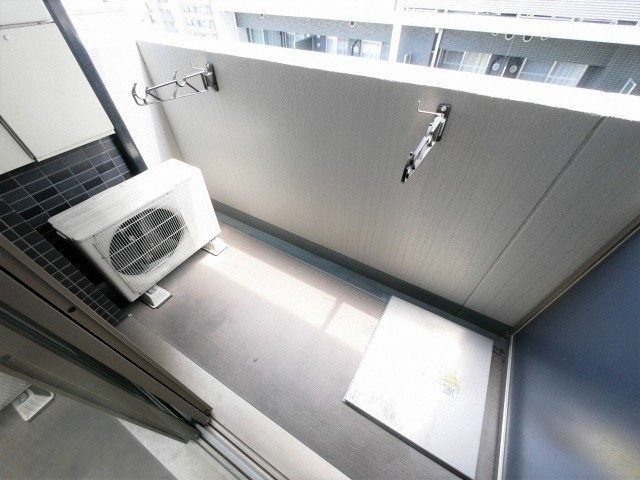 プレサンス松屋町駅前のバルコニー