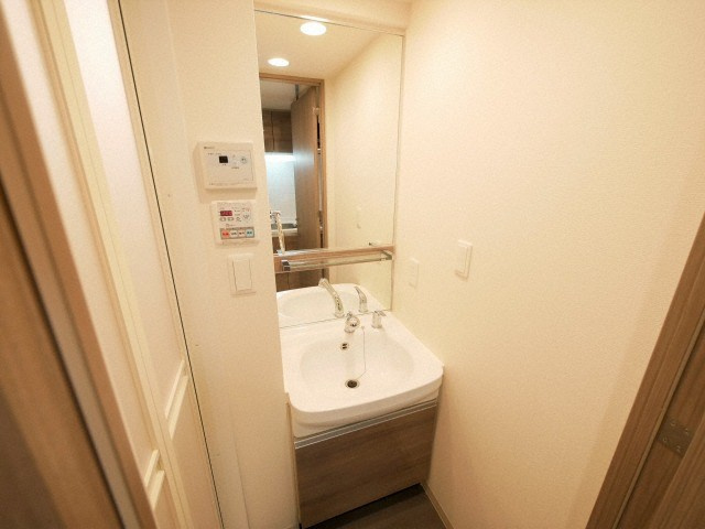 プレサンス松屋町駅前の洗面所