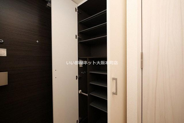 プレサンス江戸堀の収納