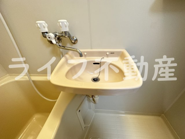 ロンモンターニュ小阪の洗面所