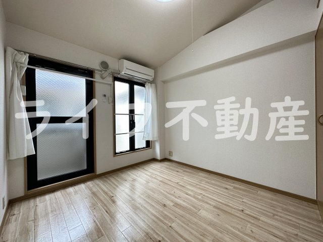 ロンモンターニュ小阪の居間・リビング