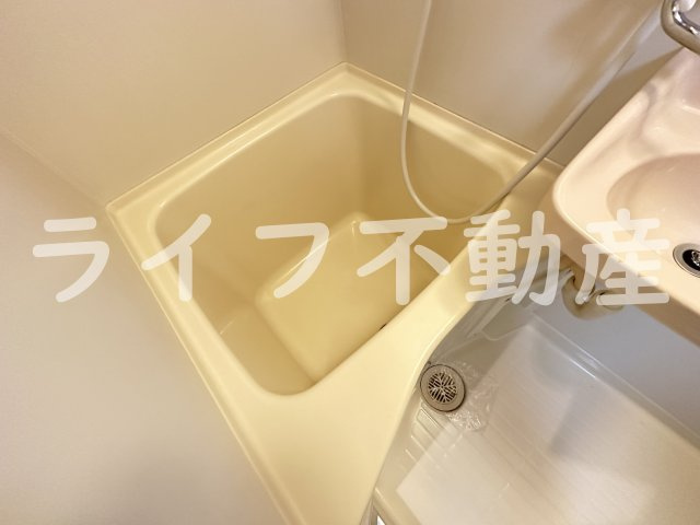 ロンモンターニュ小阪の浴室