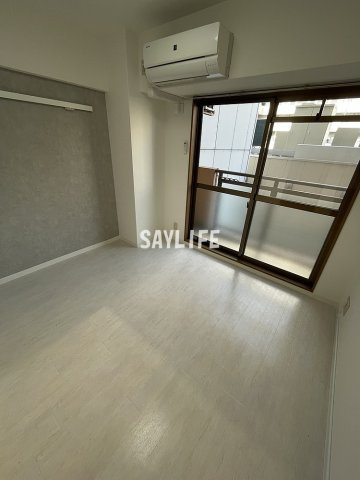 PS HIGASHI OSAKAの居間・リビング