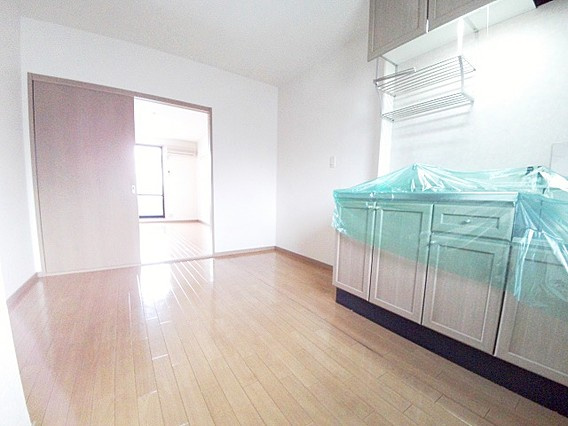 れいんぼー御影の居間・リビング