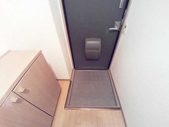 れいんぼー御影の玄関