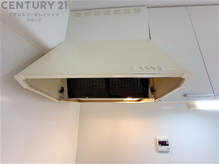 パワフルな吸引力で調理中の臭気等をしっかり処理してくれ、室内を快適に保ってくれます。
