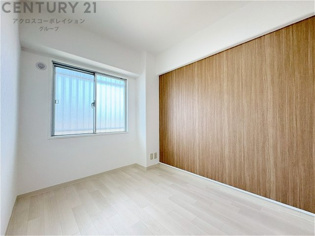 創造性や成長を促す遊びの空間を提供。学習や趣味に集中できる環境を整えます。個別のプライベートスペースは自己表現と自立心を育み、心地よい睡眠環境を整えリラックスできる場所を提供。
