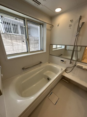 戸越1丁目戸建の浴室