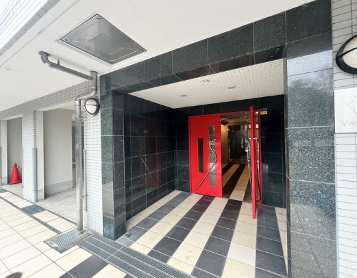 ヴィータローザ新江古田のエントランス