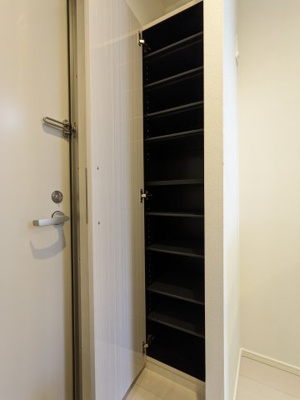 【玄関】 | ハーモニーテラス草薙町 | ｼｭｰｽﾞﾎﾞｯｸｽ