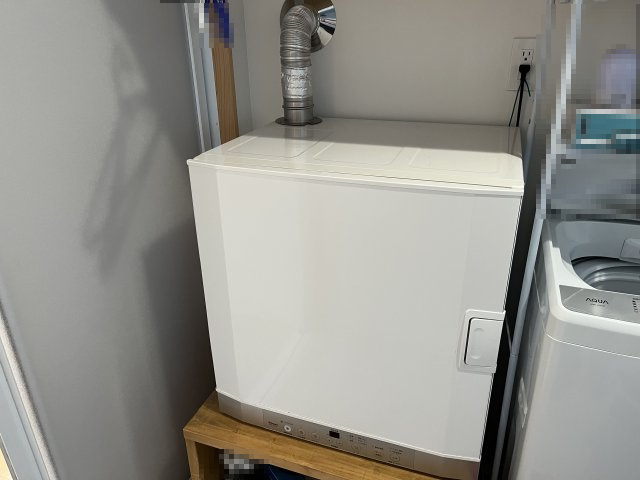 【脱衣所】 | 中古一戸建　高岡郡佐川町乙 | 衣類がパリッと乾くガス乾燥機『乾太くん』