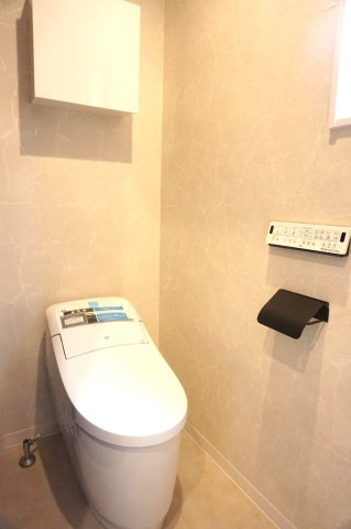 【トイレ】 | 中古一戸建　高岡郡佐川町乙 | １階と２階にあり