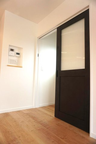 【居間・リビング】 | 中古一戸建　高岡郡佐川町乙 | リビングダイニングの入口