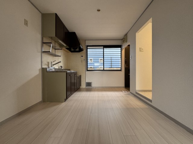 アヴェニュー曽根の居間・リビング