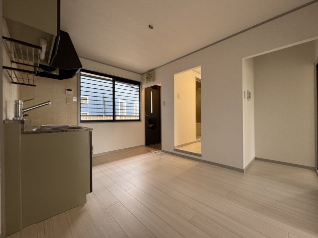 アヴェニュー曽根の居間・リビング