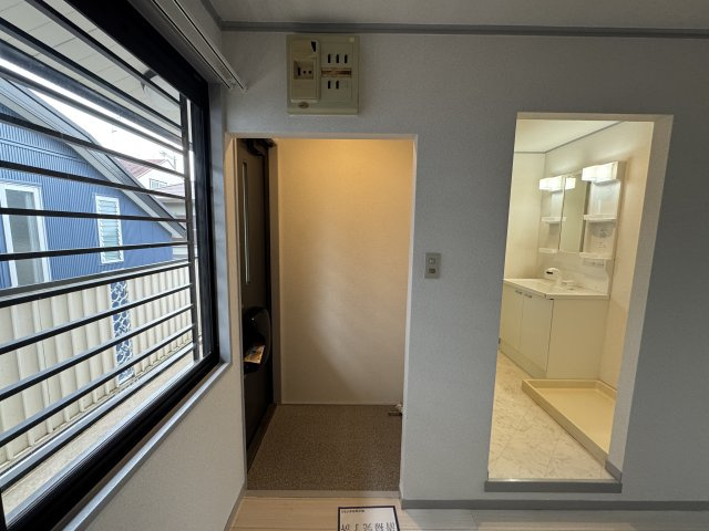 アヴェニュー曽根の玄関