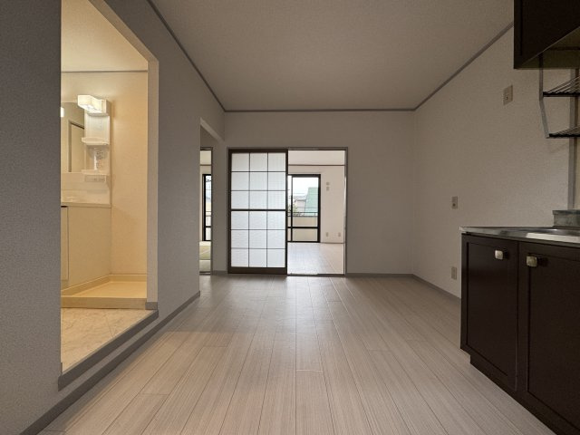 アヴェニュー曽根の居間・リビング