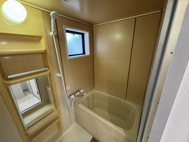 アヴェニュー曽根の浴室