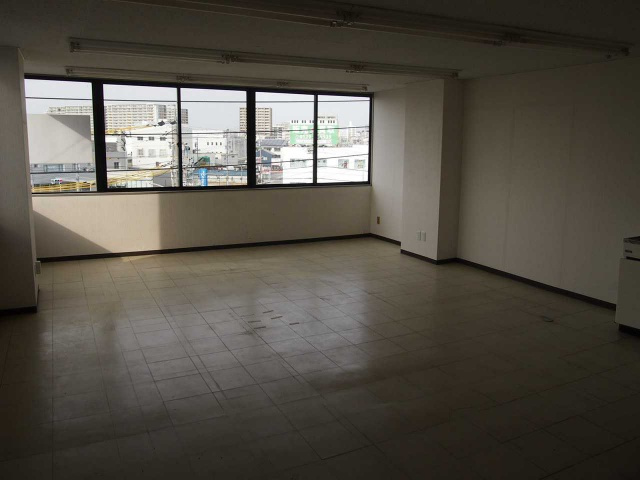 戸崎町 天政ビルの居間・リビング