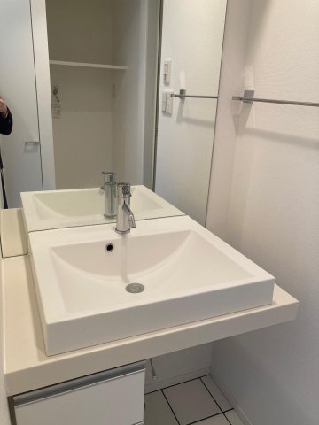 ナビールコート薬院の洗面所