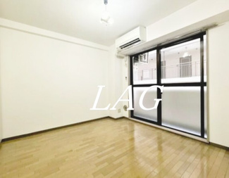 【居間・リビング】 | ベイステート安間 | 洋室のお部屋です。