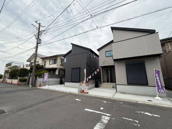藤沢市亀井野新築戸建て　24-1期2号棟の前面道路含む現地写真|前面道路含む現地写真です