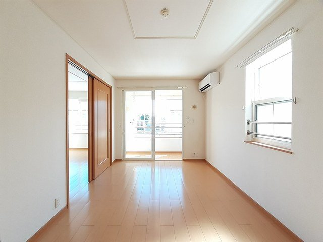 インフィニティーＢの居間・リビング|こちらの居間で趣味の時間をお楽しみください