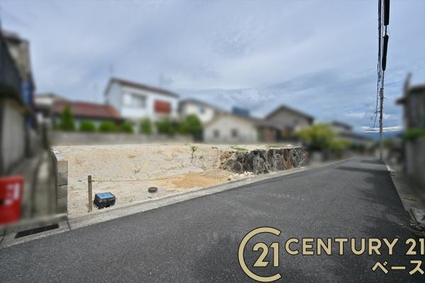 大和郡山市矢田山町の売地の前面道路含む現地写真|■現地撮影写真■前面道路約４．５ｍ以上で車の出し入れも楽々！