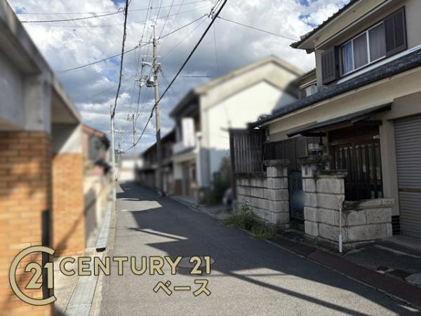 桜井市大字桜井の売地の前面道路含む現地写真|■現地撮影写真■スーパーなど商業施設が徒歩圏内に近接しています。