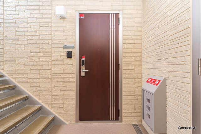 ジョイキューブ吉田のエントランス