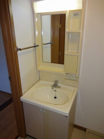 ウィステリアの洗面所