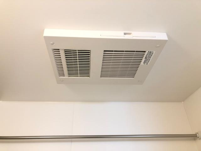 （仮）立木新築アパートの浴室|浴室乾燥機（イメージ）