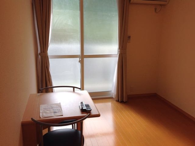 レオパレスメイプル小山の居間・リビング|居間です