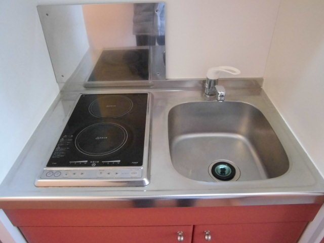 レオパレスクルークのキッチン|二口電気コンロです。